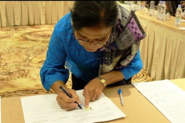 Penandatanganan.