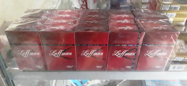 Rokok ilegal.