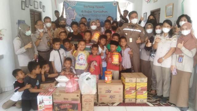 Pemberian bantuan dari BKP Kelas II Medan.