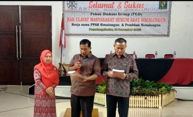 Pemberian buku