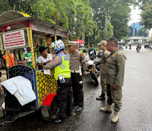 Cegah Kecelakaan,Polisi Ingatkan Sopir dan Pemilik Odong-Odong Terkait Larangan Operasional